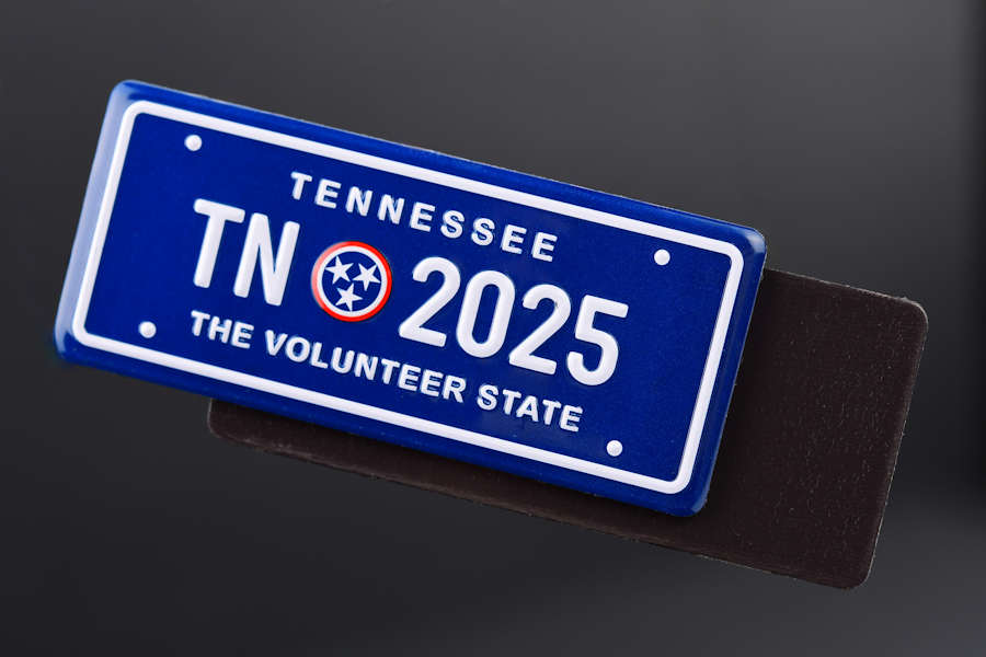 License plate souvenir magnets