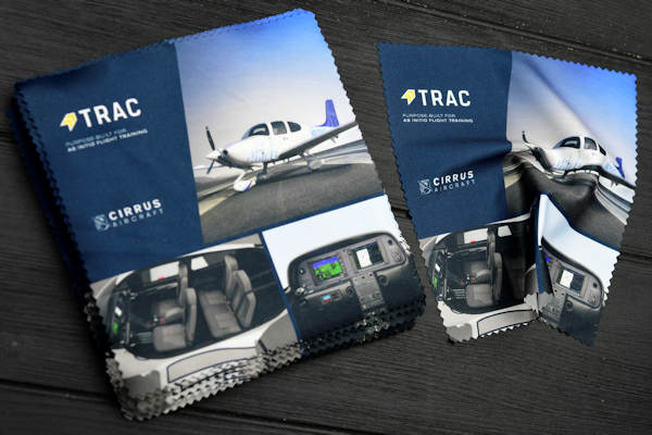 Customized microfiber cleaning cloth for eyeglasses