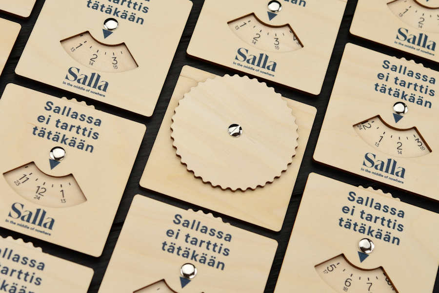 Customized wooden parking discs