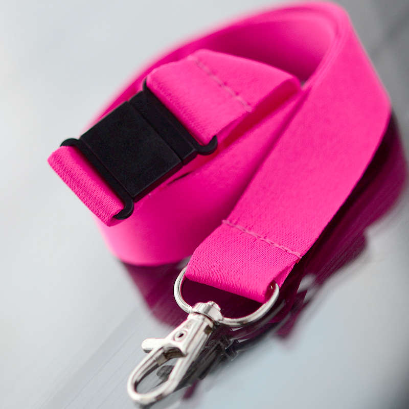 Fuchsia RPET Nyckelband 20mm med satinfinish