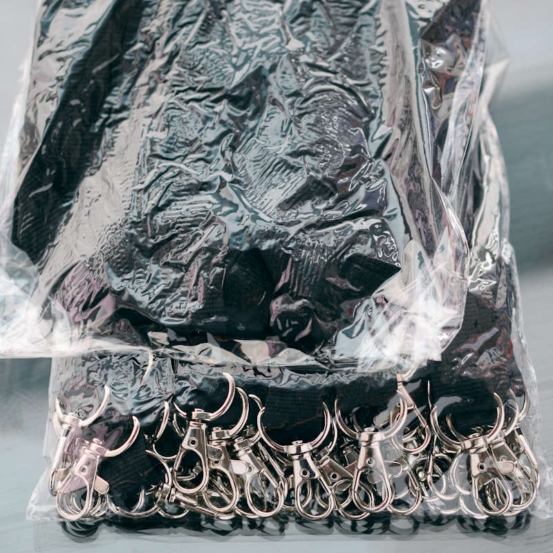 Svart Platt 20mm Dubbelhake Nyckelband