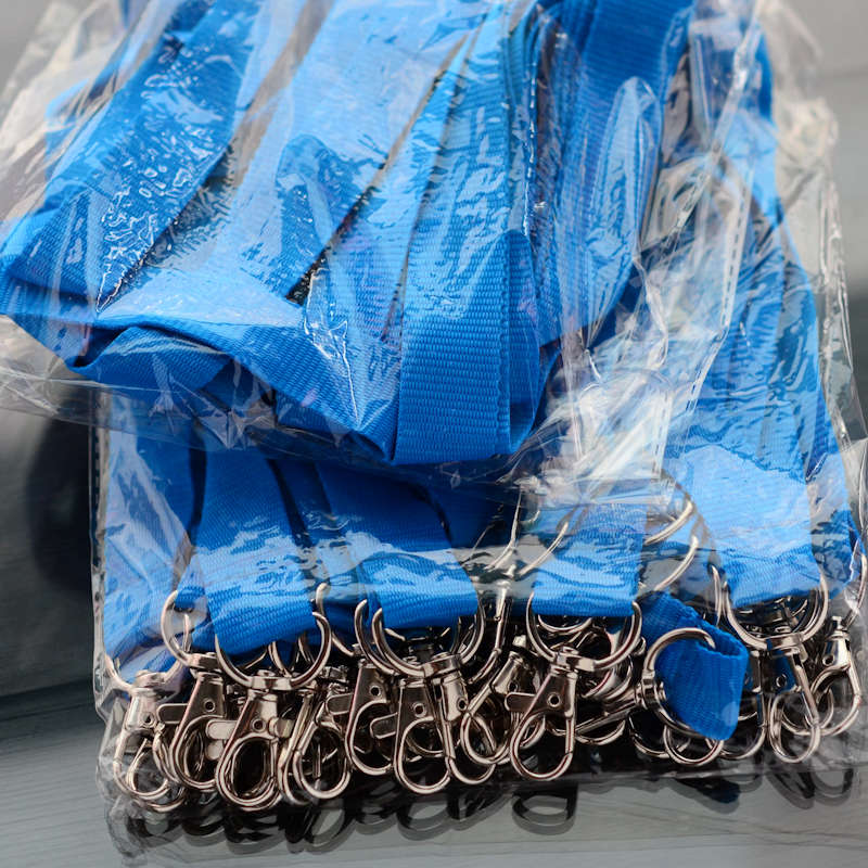 Blå Platt 20mm Dubbelhake Nyckelband