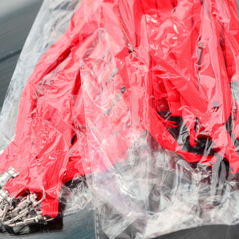 Röd Classic 10 mm nyckelband med pistolhake och säkerhetsspänne