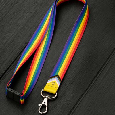 Progressive Pride Flag Pride nyckelband med regnbågens färger