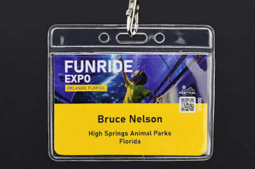 Konferenspass och namnskyltshållare