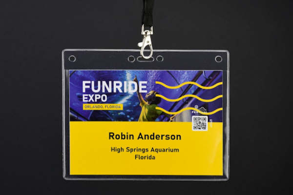 Namnskyltshallare och fickor