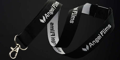 Plattvävda nyckelband